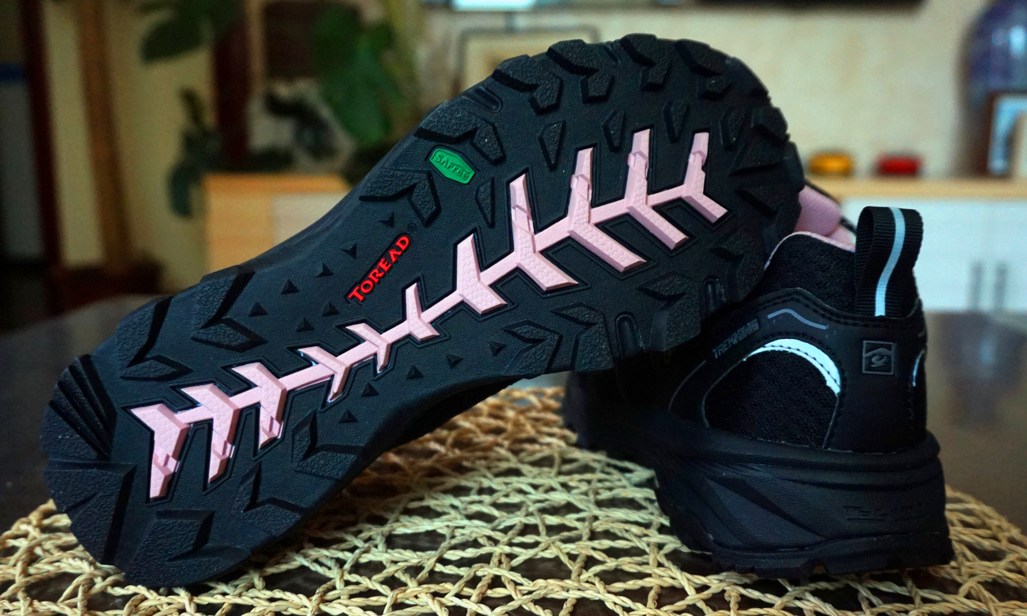 探路者户外登山鞋goretex,探路者和北面的登山鞋对比