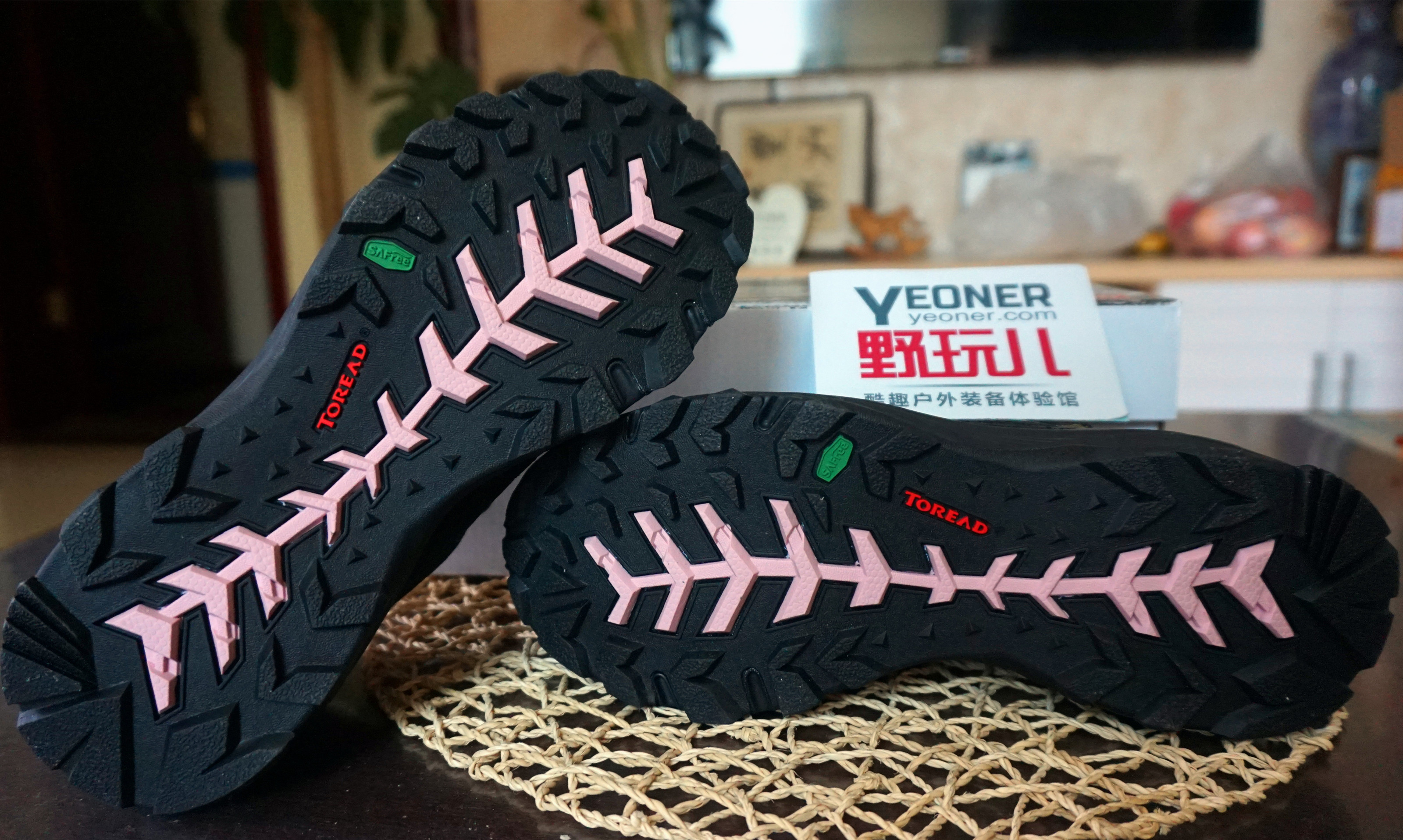 探路者户外登山鞋goretex,探路者和北面的登山鞋对比