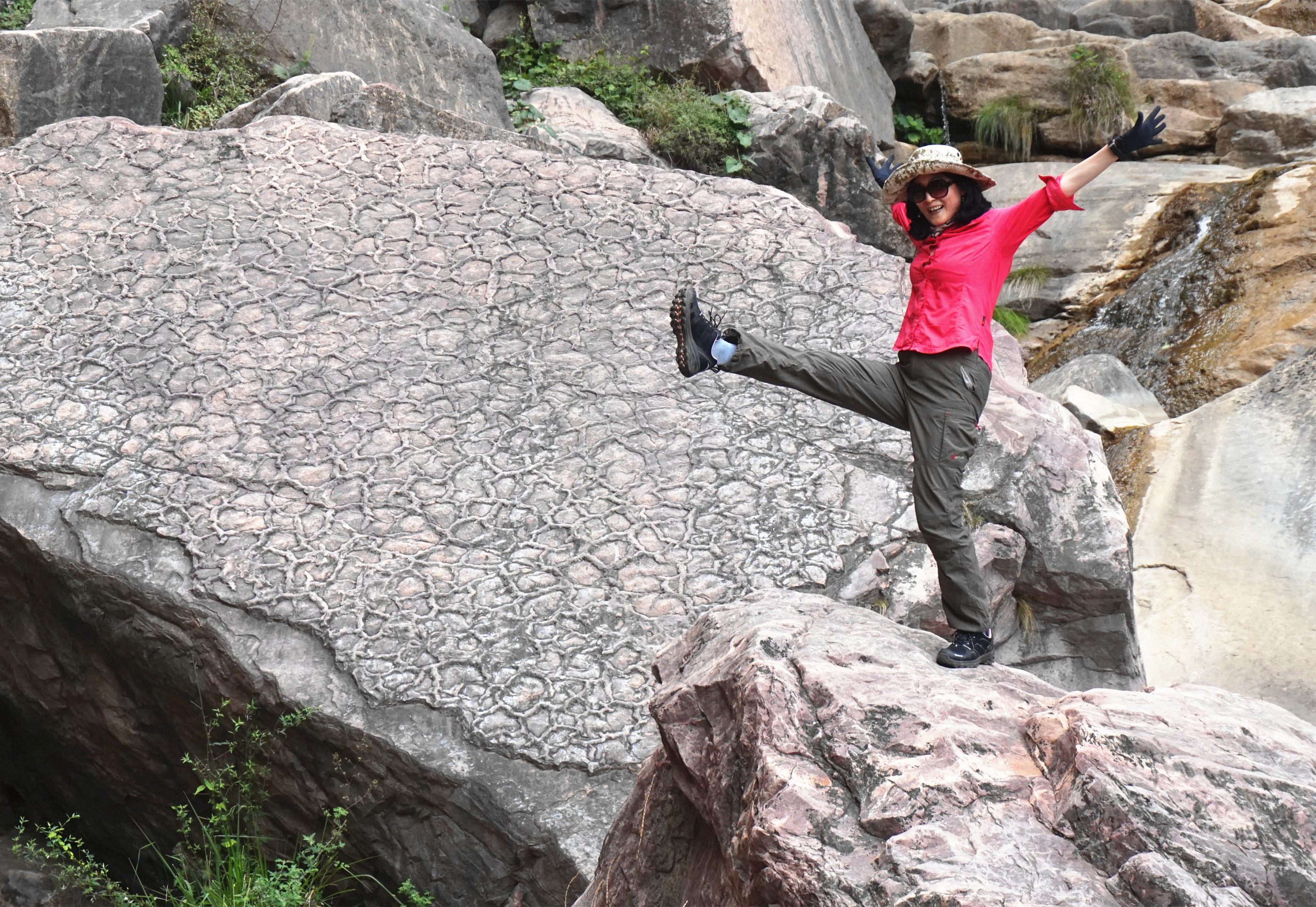 探路者户外登山鞋goretex,探路者和北面的登山鞋对比