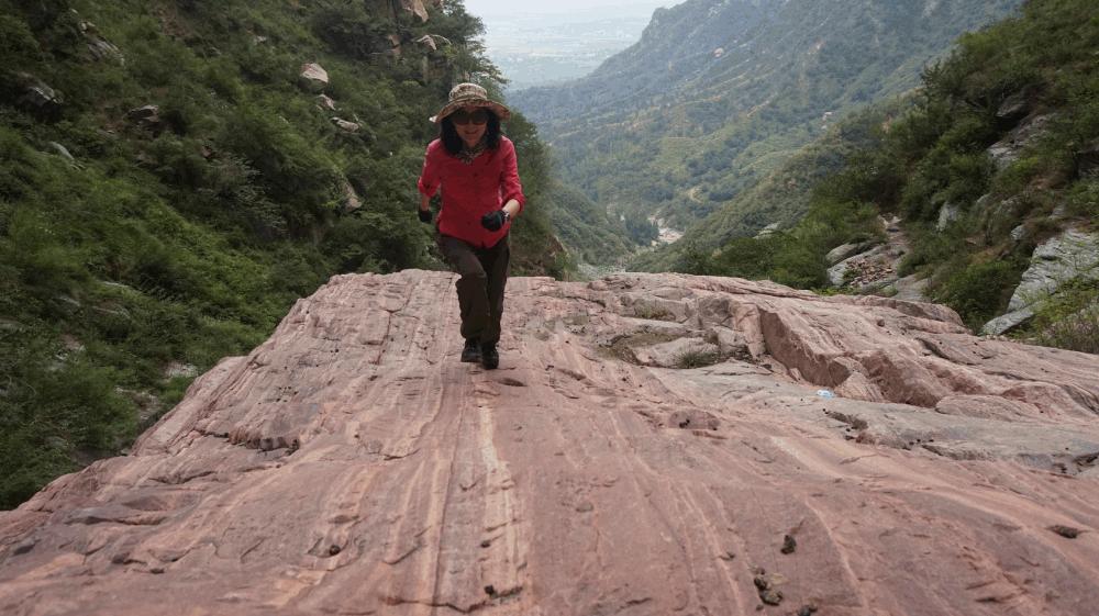 探路者户外登山鞋goretex,探路者和北面的登山鞋对比