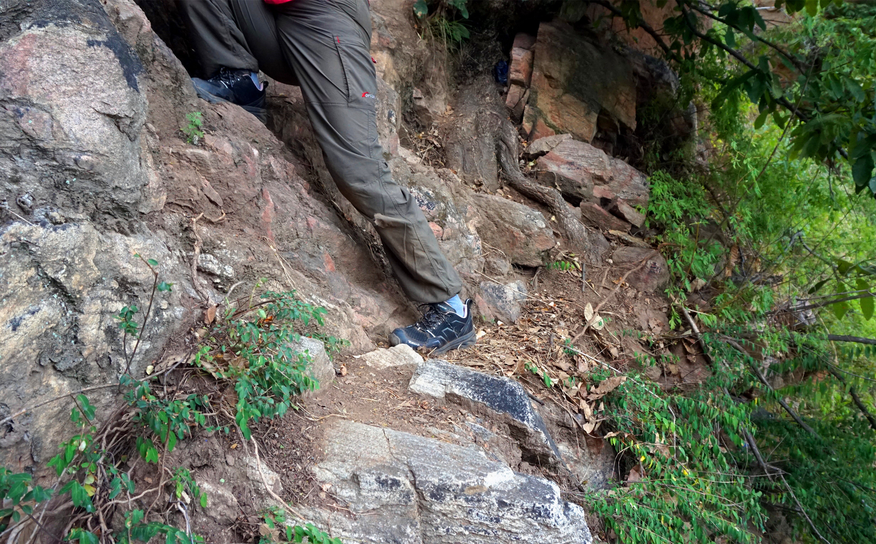 探路者户外登山鞋goretex,探路者和北面的登山鞋对比