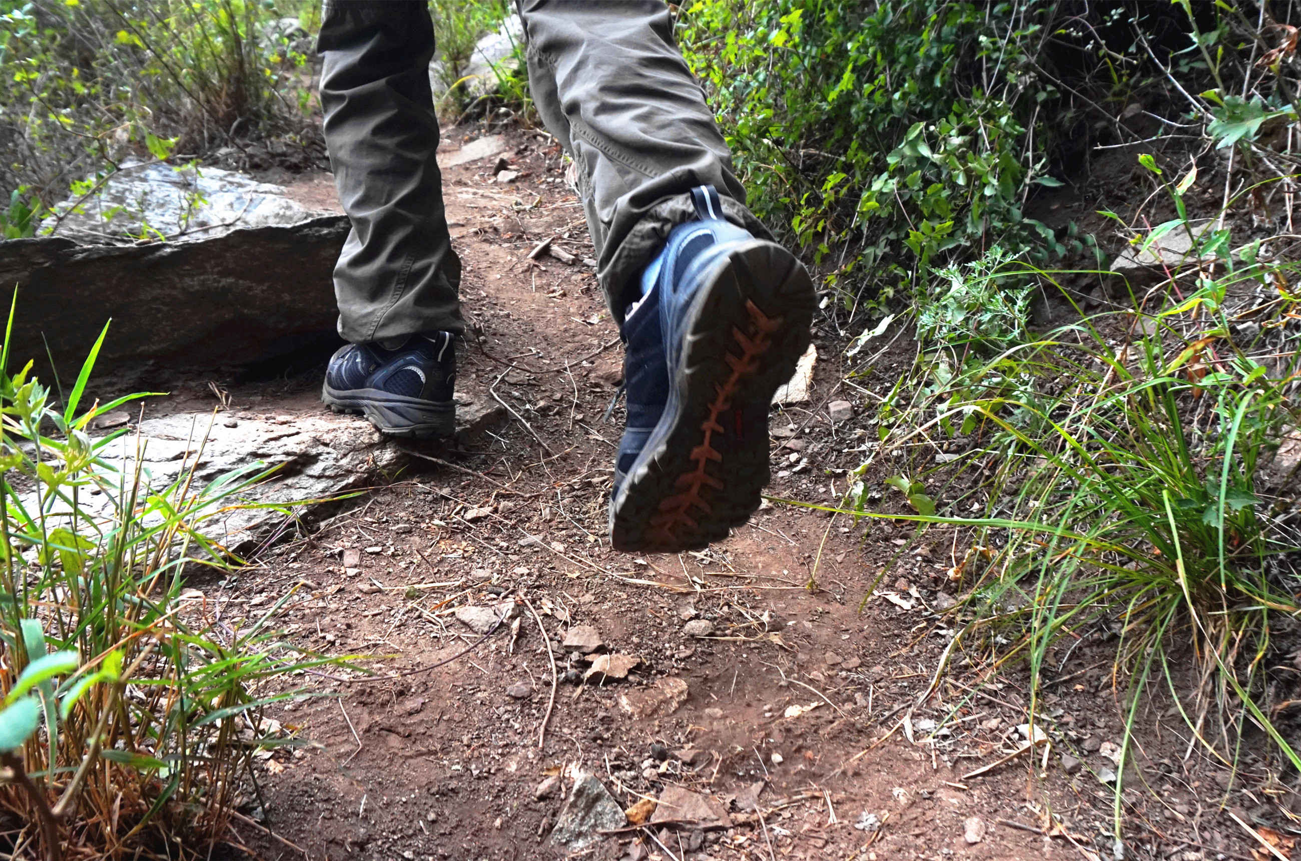 探路者户外登山鞋goretex,探路者和北面的登山鞋对比