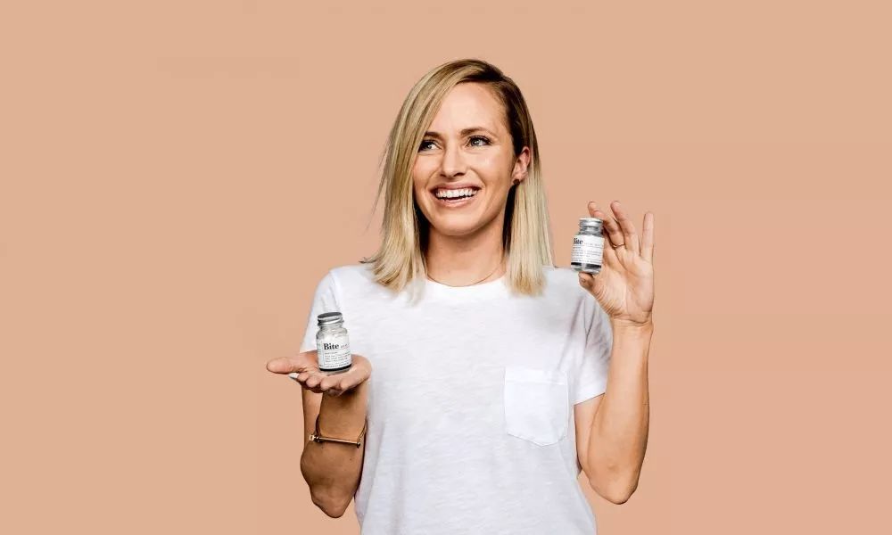 鍥借揣鏂板搧鐪煎奖,澶х墝褰╁闄愬畾鏂板搧鐪煎奖绮夊簳鑹插彿