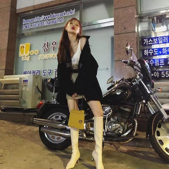 金泫雅的红卡点,金泫雅年卡