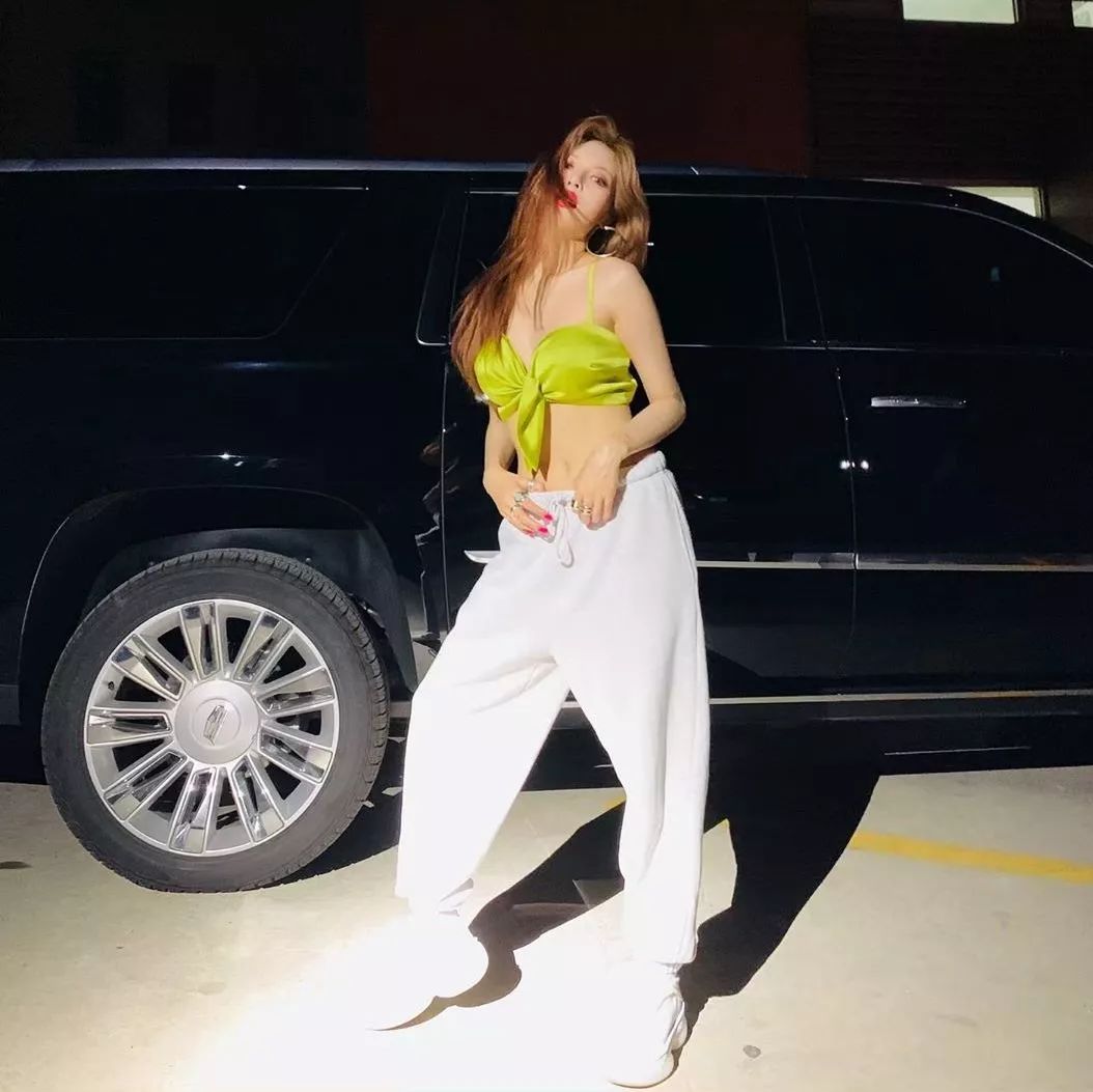 金泫雅的红卡点,金泫雅年卡