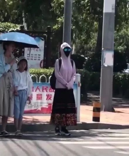 女人要怎么防晒呢,中国女人防晒能有多野