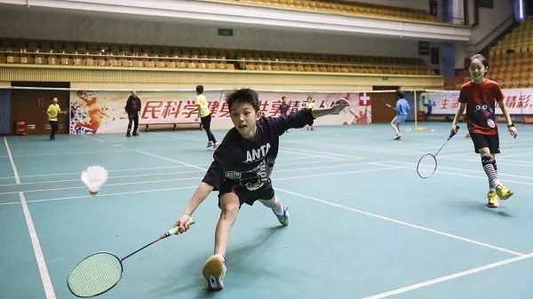 上海中考体育仰卧起坐考试视频,上海中考体育项目及评分标准