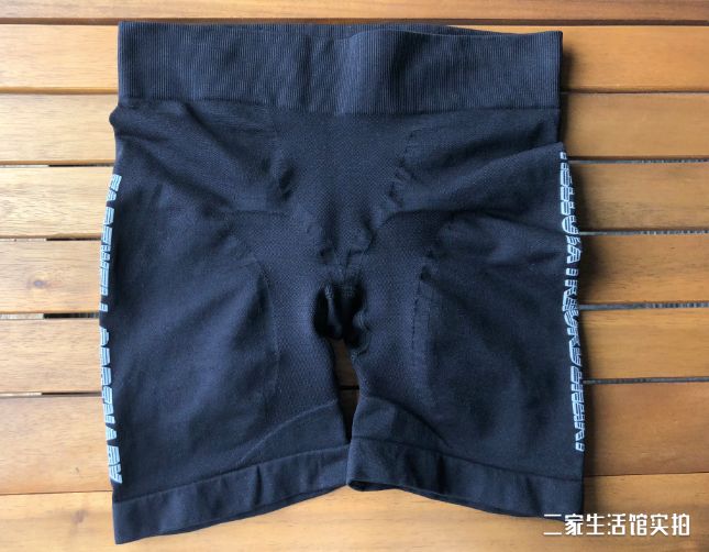 这洗发水好贵，我却忍不住一瓶又一瓶地买它