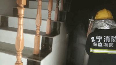 男孩睡前点4盘蚊香致深度中毒,睡觉之前在房间里点了几根蚊香