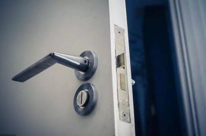 本市发生多起入室盗窃案电影片段,安徽滁州发生一起入室盗窃