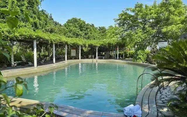 沉浸式泡温泉夏日玩水圣地推荐,送福利啦