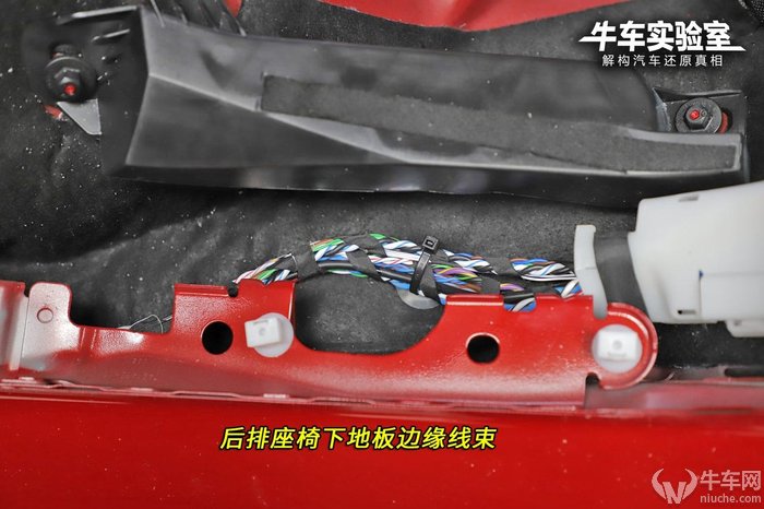 宝马3系大灯外壳拆解视频,宝马3系f35底盘拆解视频