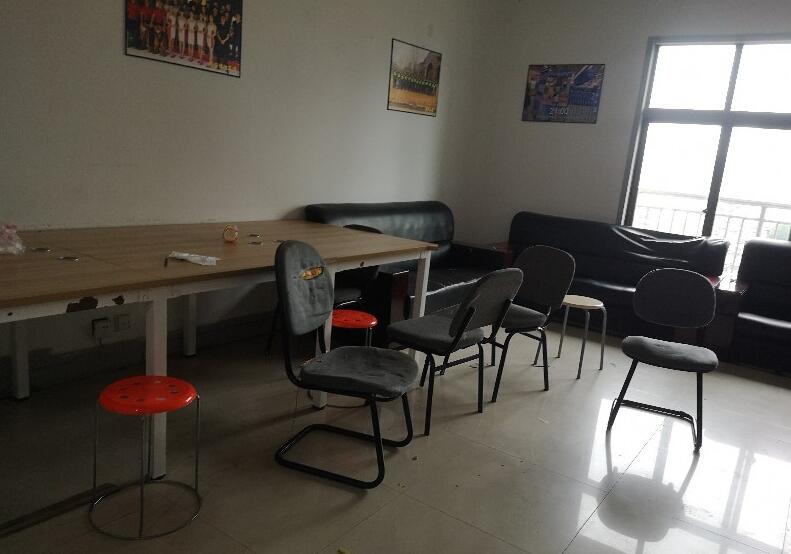 大学生暑假兼职后续,大学生做兼职被要求