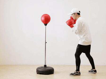 拳击击打发泄球训练视频,暴汗拳击减肥操