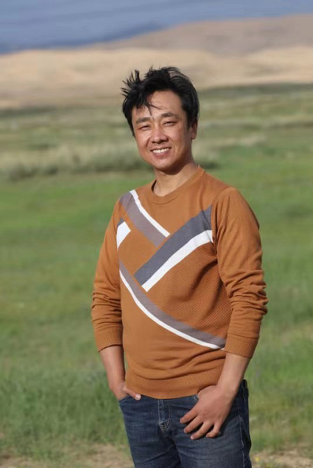 那卡诺登山下的书写者——访我省蒙古族青年作家索南才让