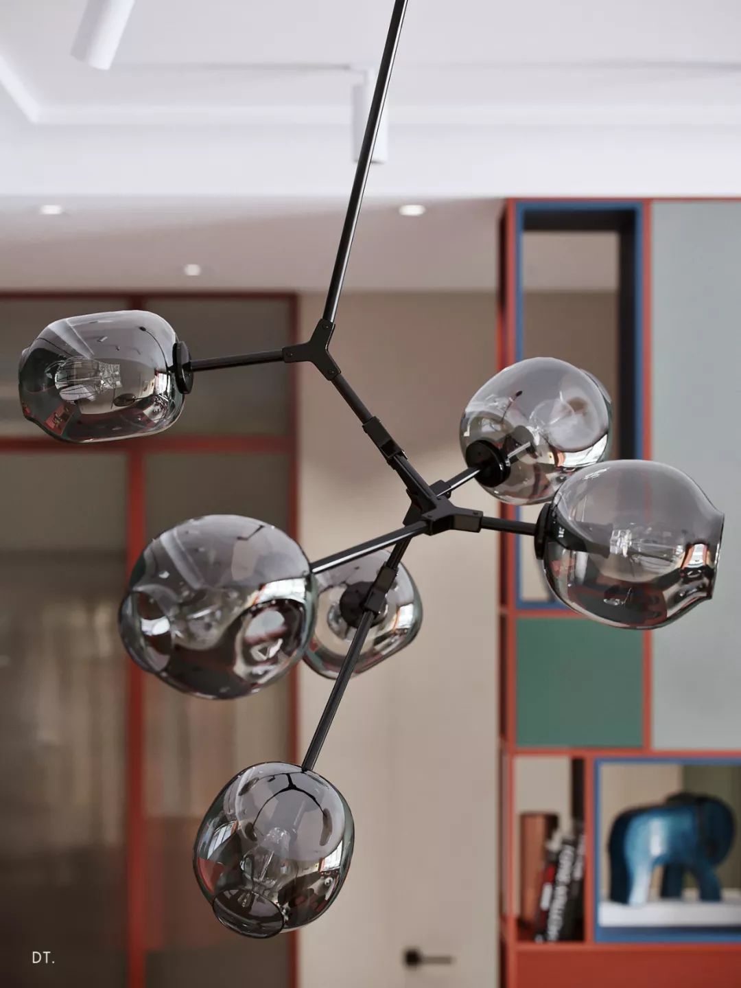 蒙特里安设计师,蒙德里安设计手法