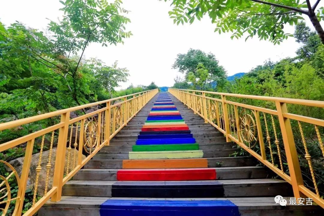 看彩虹,看彩虹轻轻闪烁