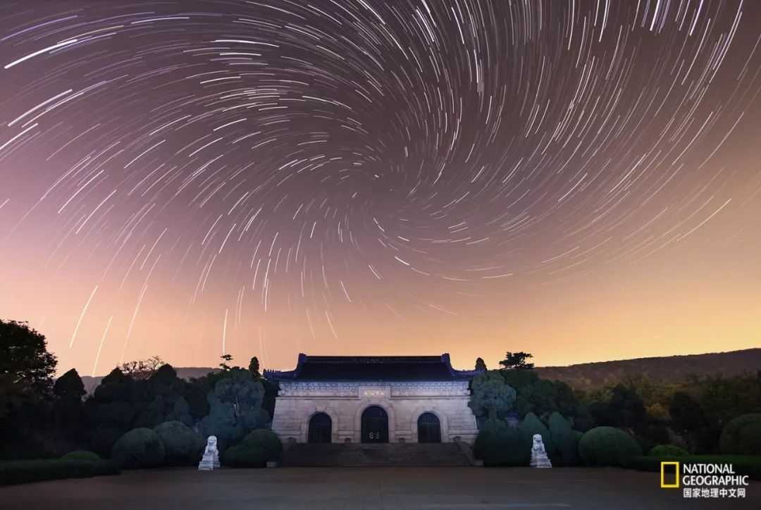 南京古寺看萤火,南京萤火虫在灵谷寺还是明孝陵