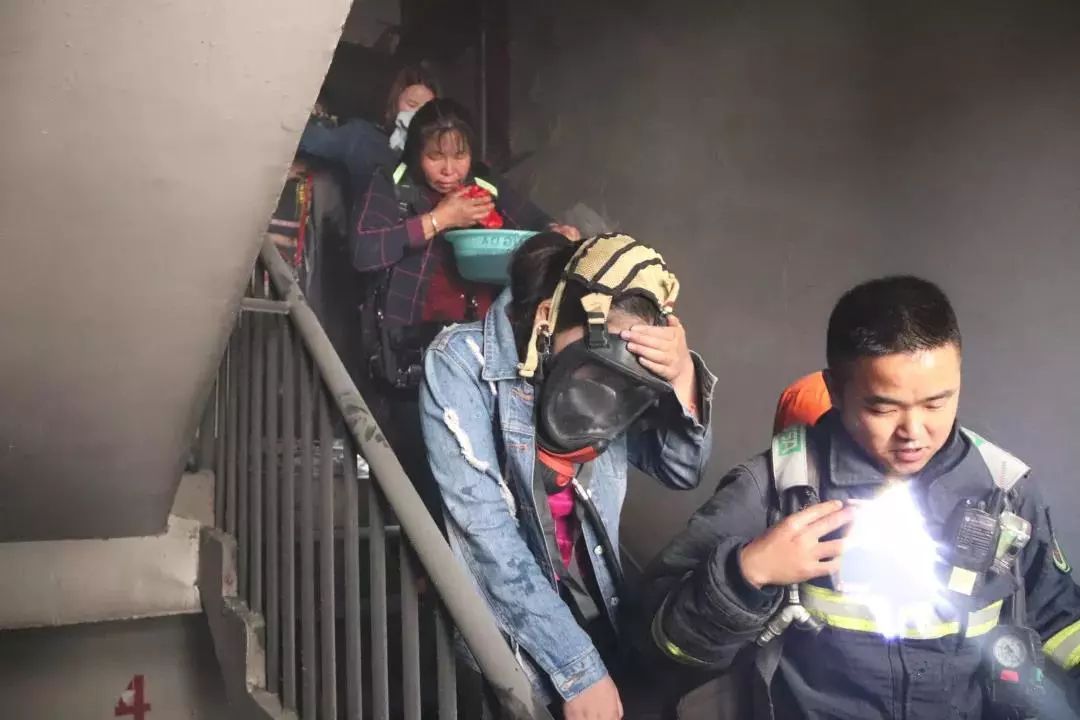 私拉乱接电线造成火灾判几年,私拉乱接电线警示教育片