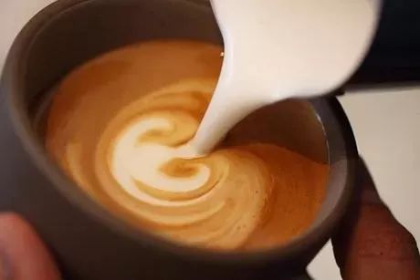 咖啡一定得配牛奶,咖啡最好的搭档