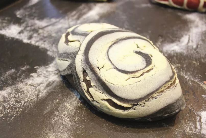 买二送一面包,买二赠一汉堡