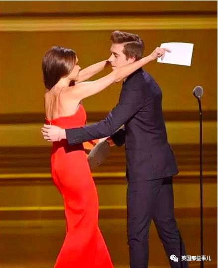 贝克汉姆三个儿子最新消息,贝克汉姆大儿子小时候身体差