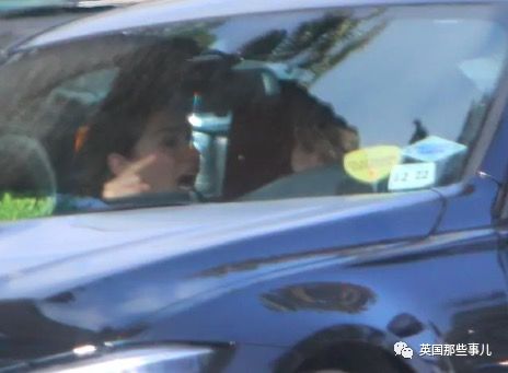 贝克汉姆三个儿子最新消息,贝克汉姆大儿子小时候身体差