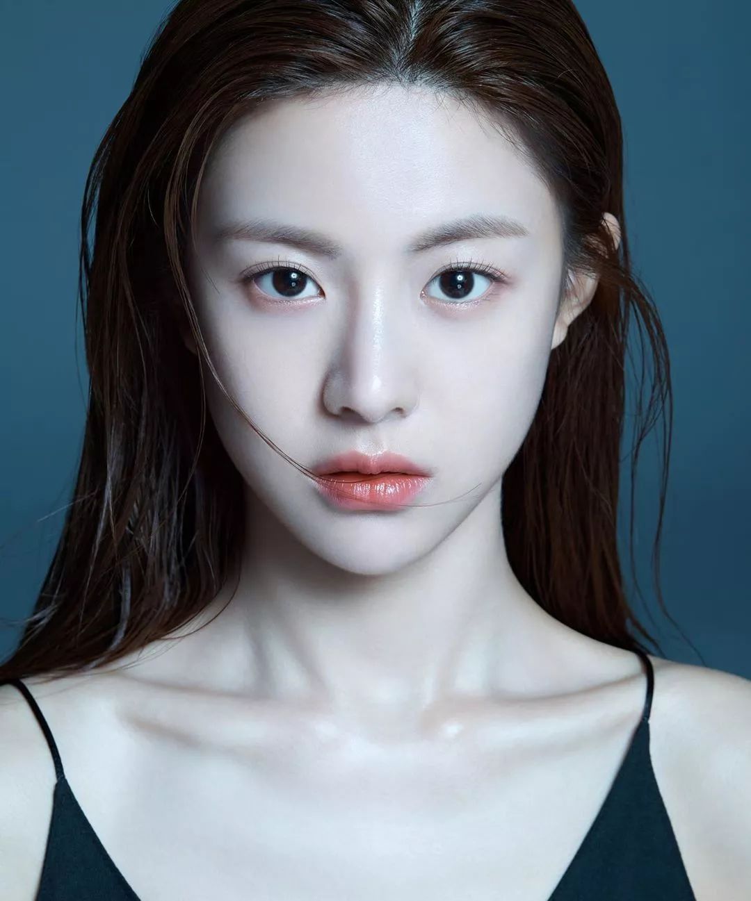 脸上搓出3斤泥！难怪又黄又暗又黑头！10秒给脸蛋“剥壳”，厉害