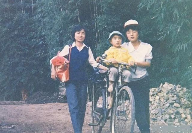 红灯牌录音机90年代,红灯牌电子管老收音机