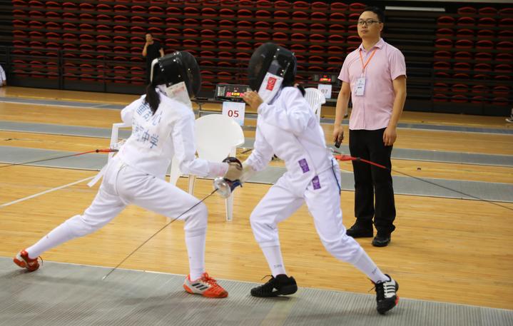 全国中学生击剑锦标赛在绍兴开赛