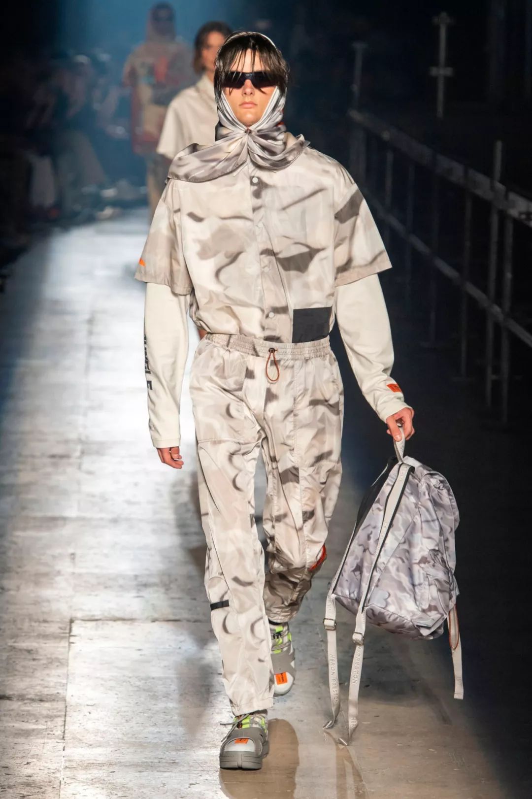 2021春夏男装流行趋势图片,20172018男装流行印花