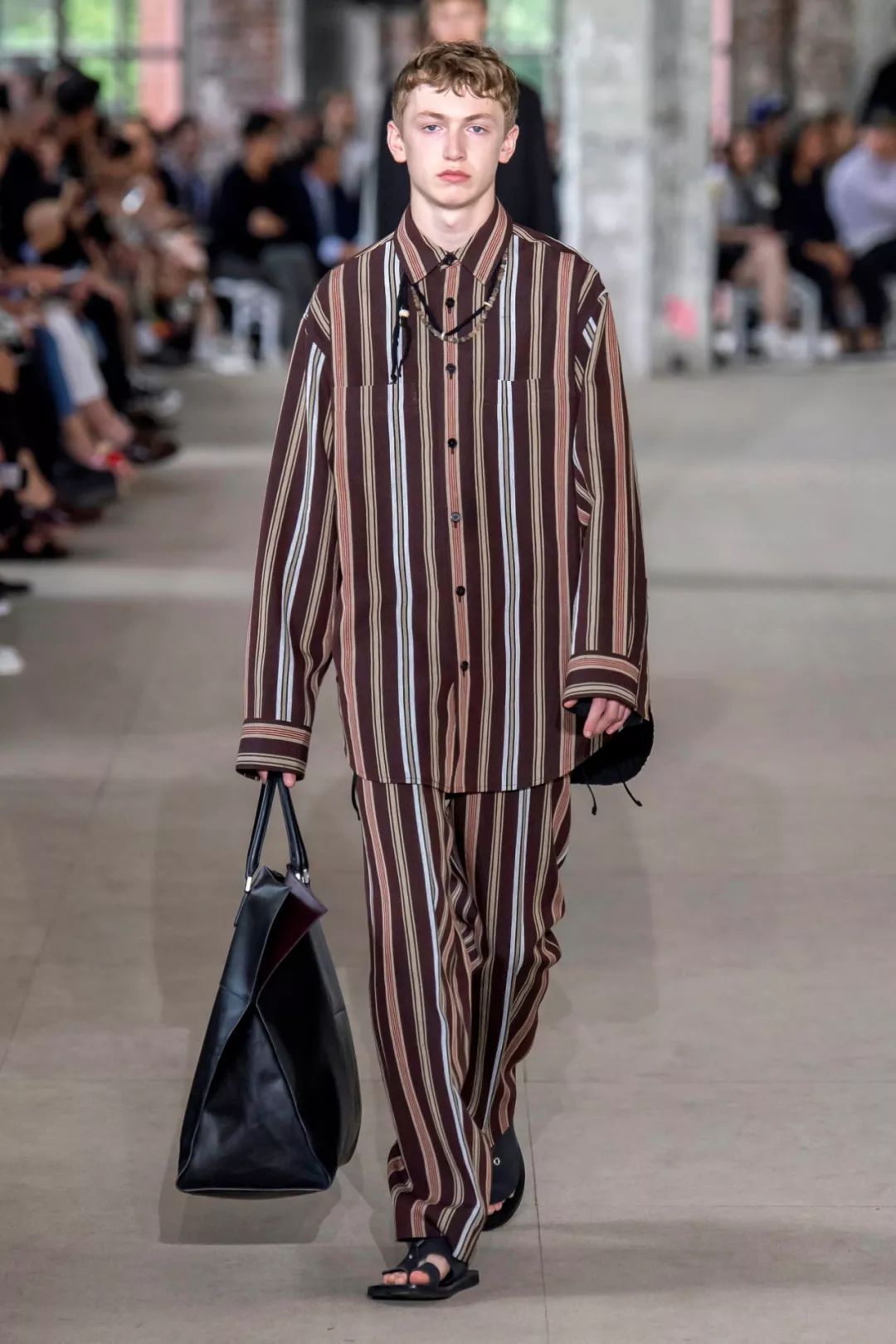 2021春夏男装流行趋势图片,20172018男装流行印花