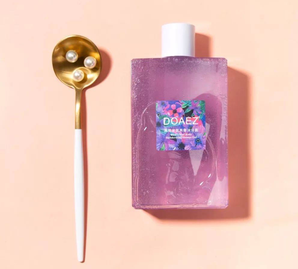 滋养修复并且能美白的沐浴露,既能洗澡又能洗脸的沐浴露