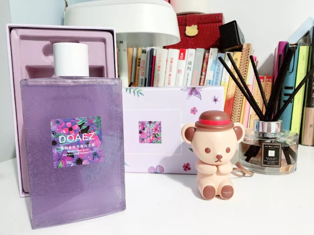 滋养修复并且能美白的沐浴露,既能洗澡又能洗脸的沐浴露