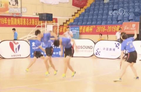 一根跳绳改变的乡村少年的命运,一根跳绳改变了这些少年的命运