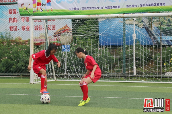 2019年龙岗区校园足球夏令营火热开营180名小将集训