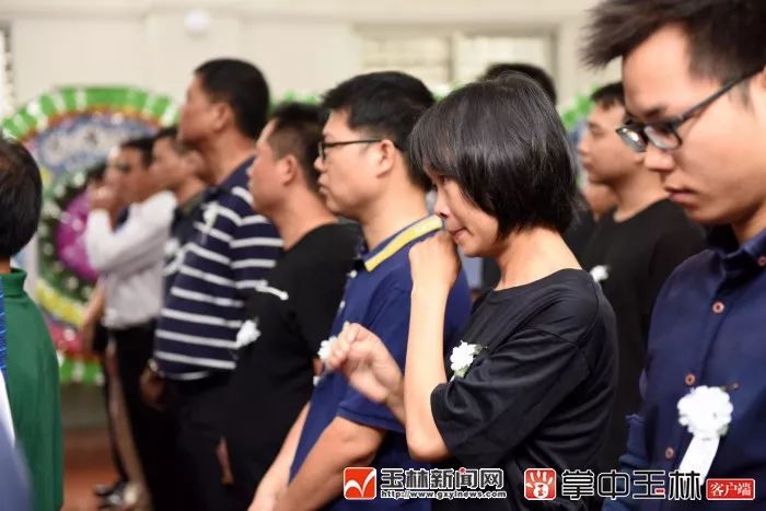 致哀致敬英雄,致哀悼念音乐英语