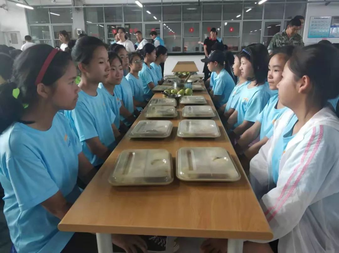 青少年暑期七彩夏令营系列活动,暑假夏令营让你嗨翻天