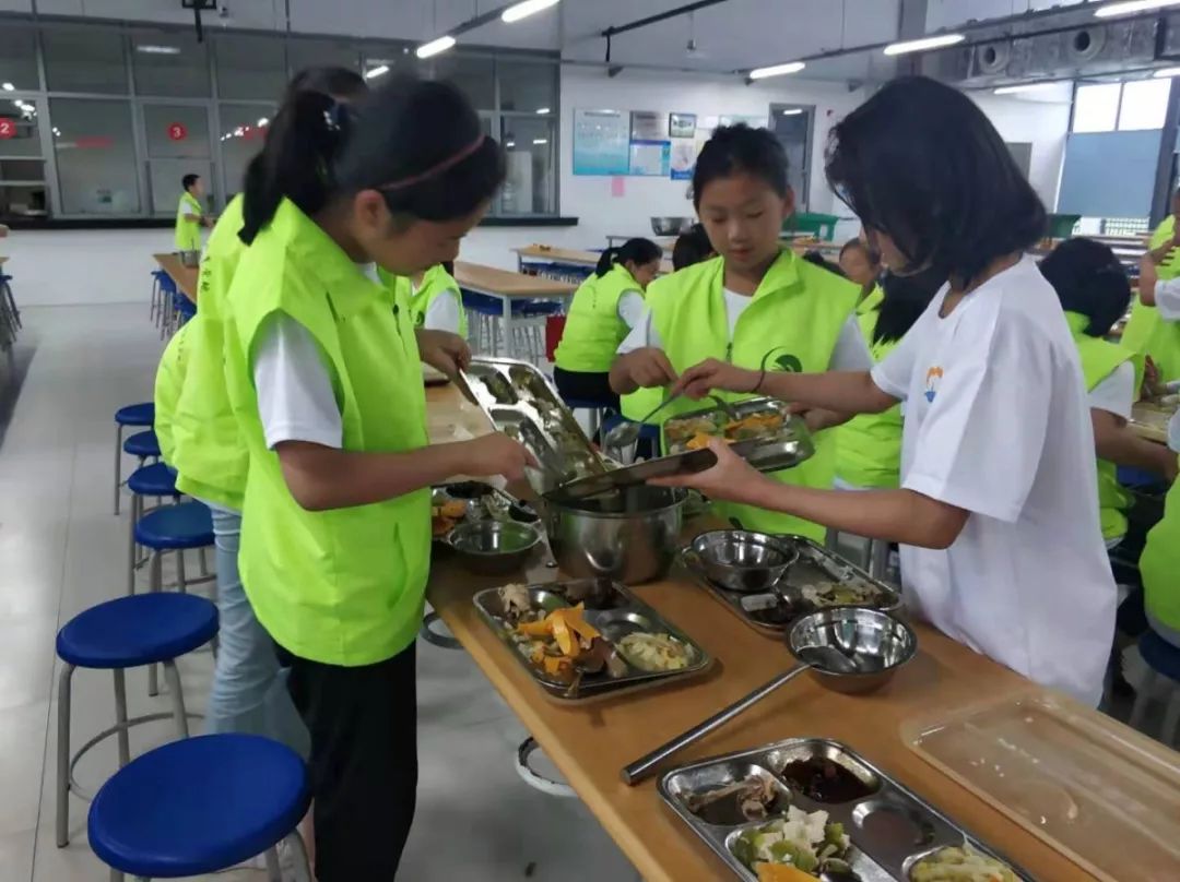 青少年暑期七彩夏令营系列活动,暑假夏令营让你嗨翻天