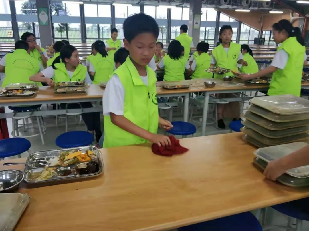 青少年暑期七彩夏令营系列活动,暑假夏令营让你嗨翻天