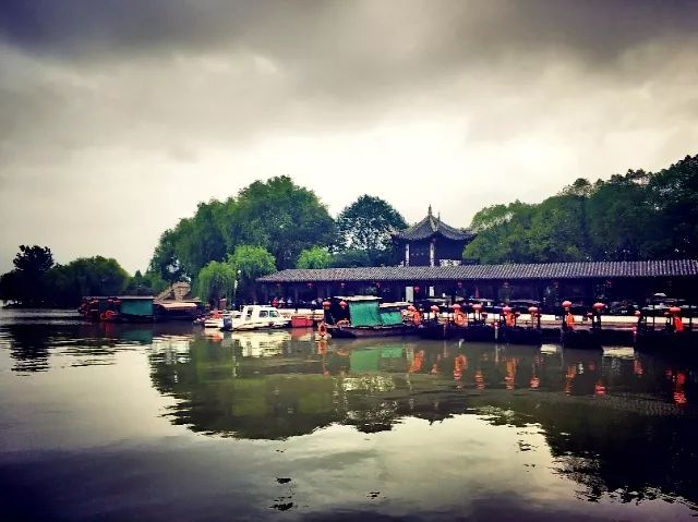 青少年暑期七彩夏令营系列活动,暑假夏令营让你嗨翻天