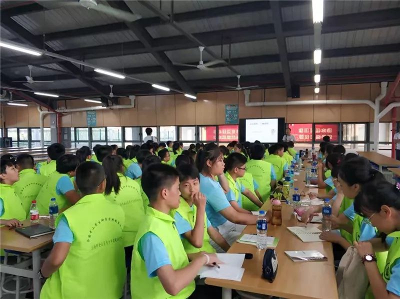 青少年暑期七彩夏令营系列活动,暑假夏令营让你嗨翻天