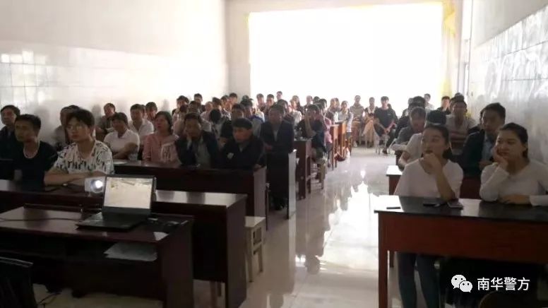 【践行新使命忠诚保大庆】南华县公安局交警大队积极开展“五个一”进驾校活动