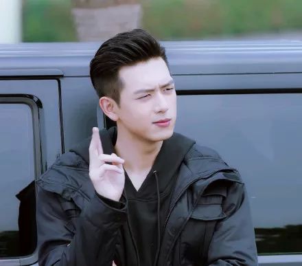 花钱减压｜不在微博上买房都追不上现男友的预告了，韩商言你太上头