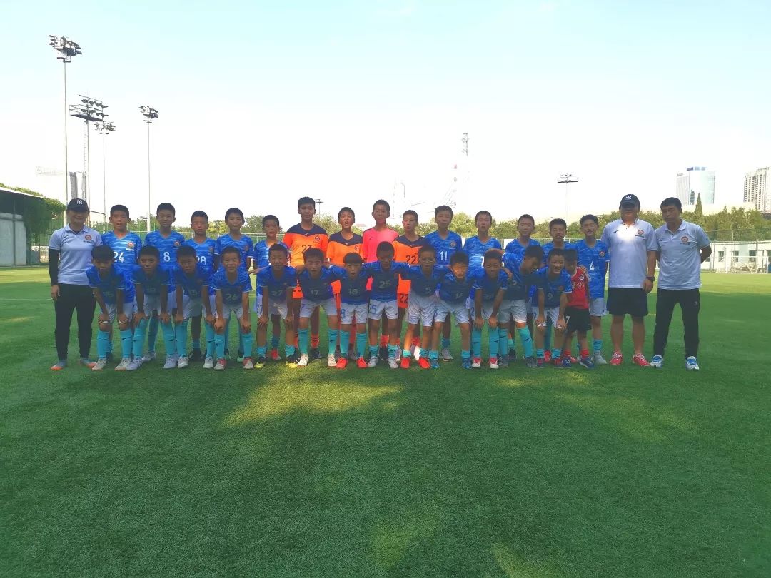 年轻足球小将第一次在一线队首秀,中国足球小将新援首秀