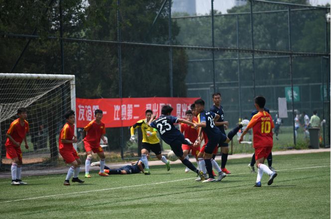 年轻足球小将第一次在一线队首秀,中国足球小将新援首秀