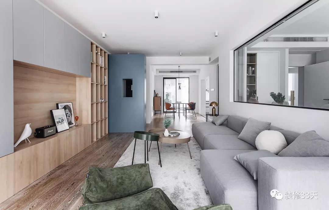 小户型现代简约客厅艺术玻璃窗,附近大玻璃落地窗现代简约风格