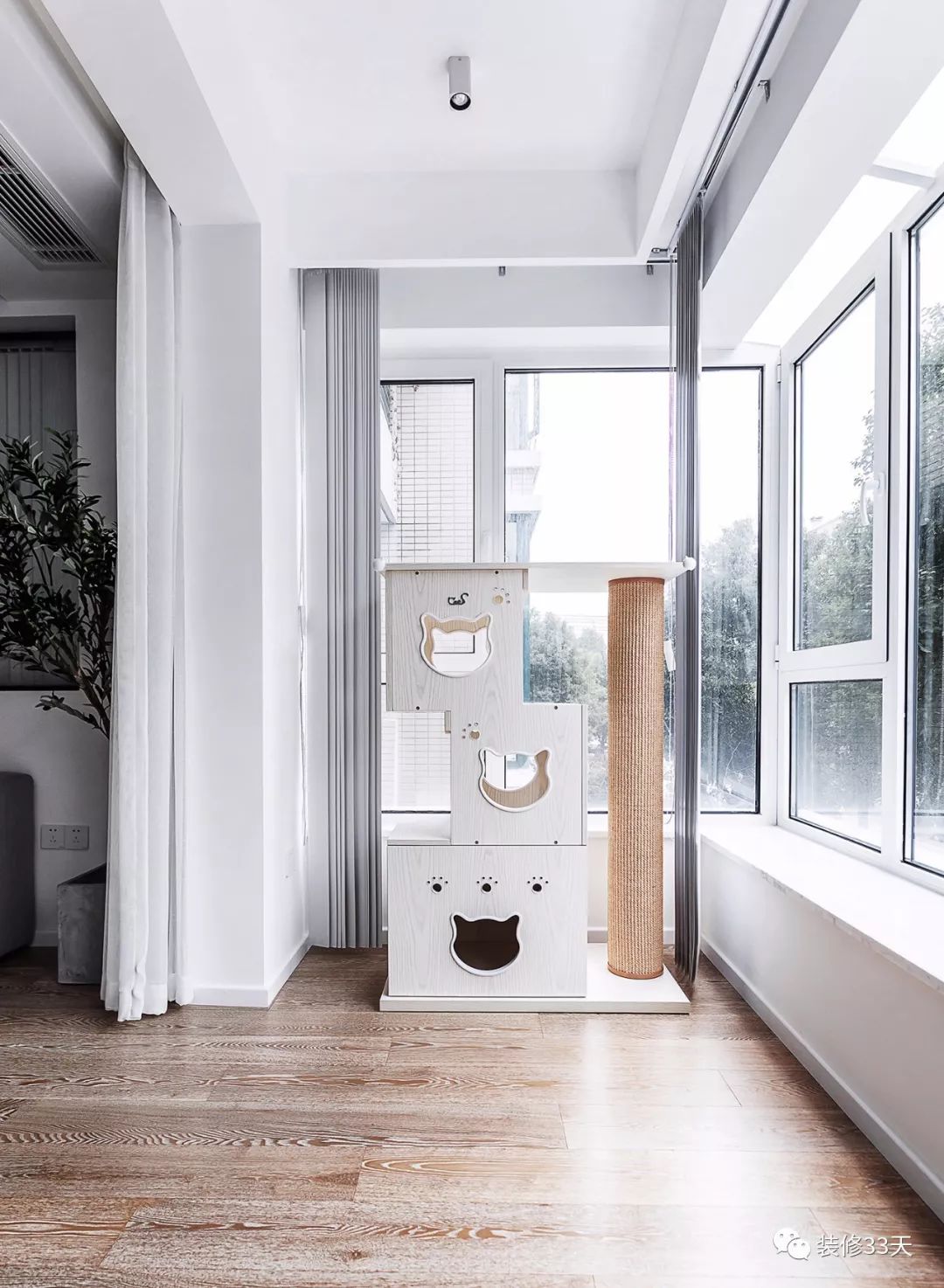 小户型现代简约客厅艺术玻璃窗,附近大玻璃落地窗现代简约风格