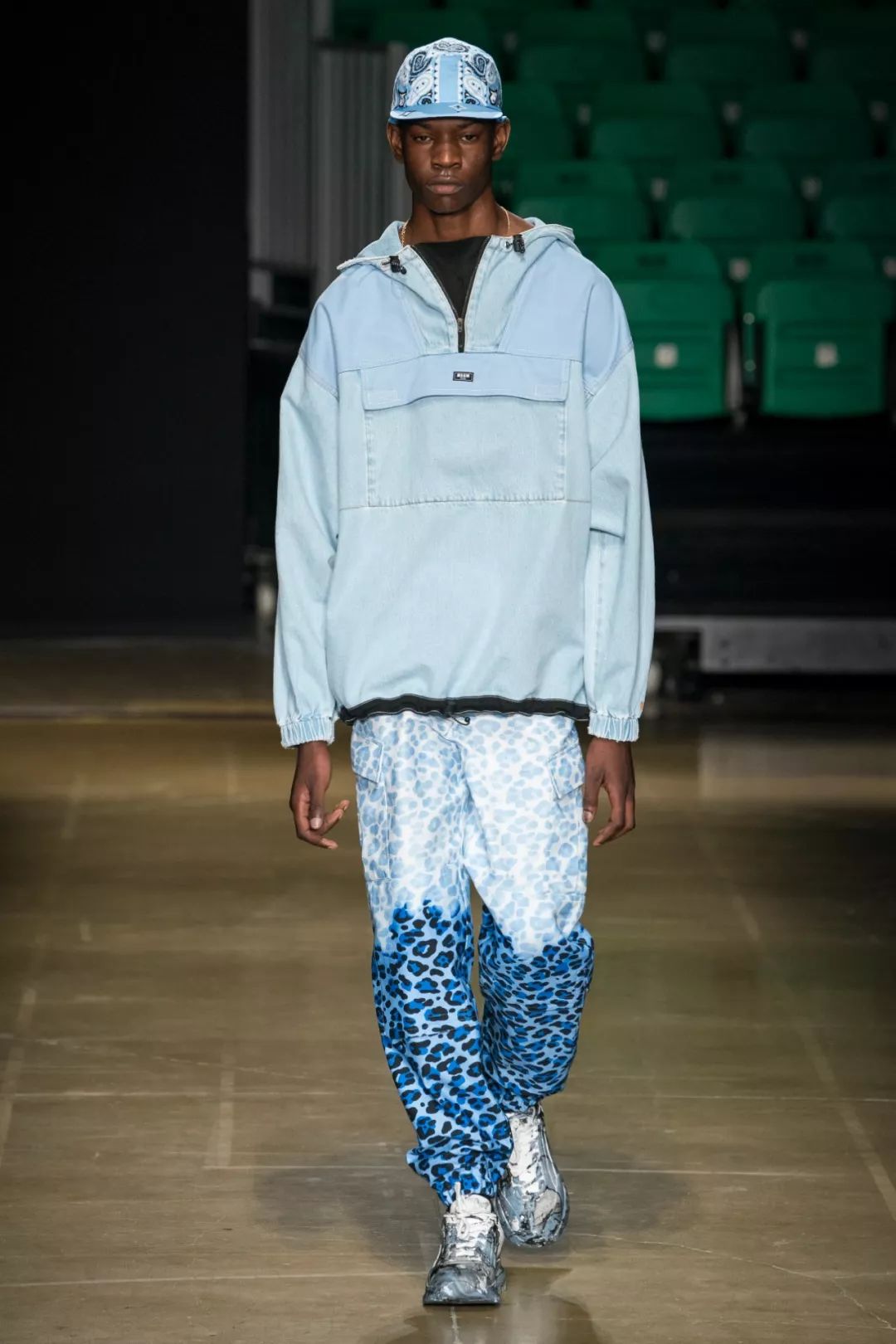 20年春夏男装流行色,2020国际服装春夏男装色彩配比