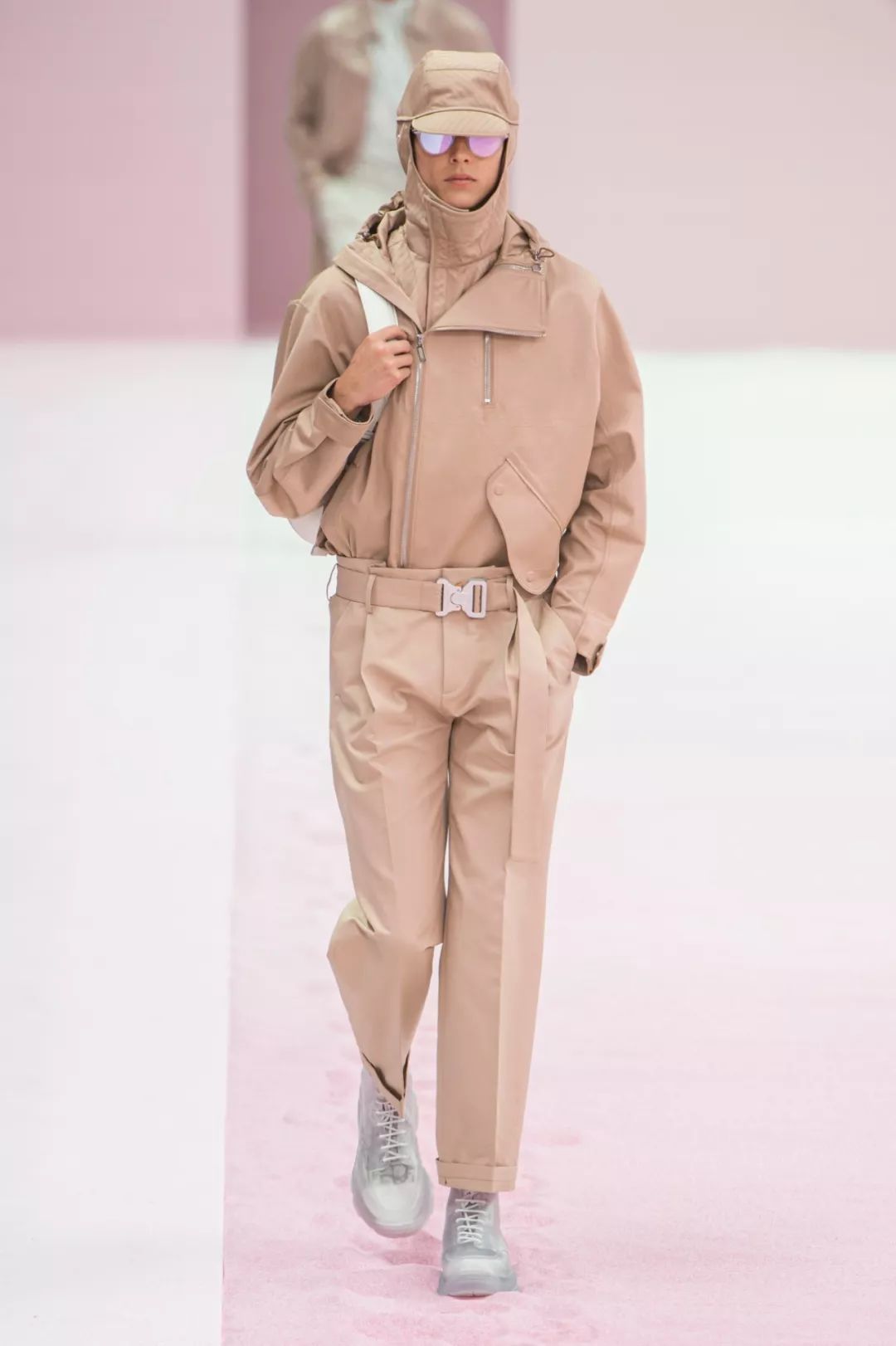 20年春夏男装流行色,2020国际服装春夏男装色彩配比